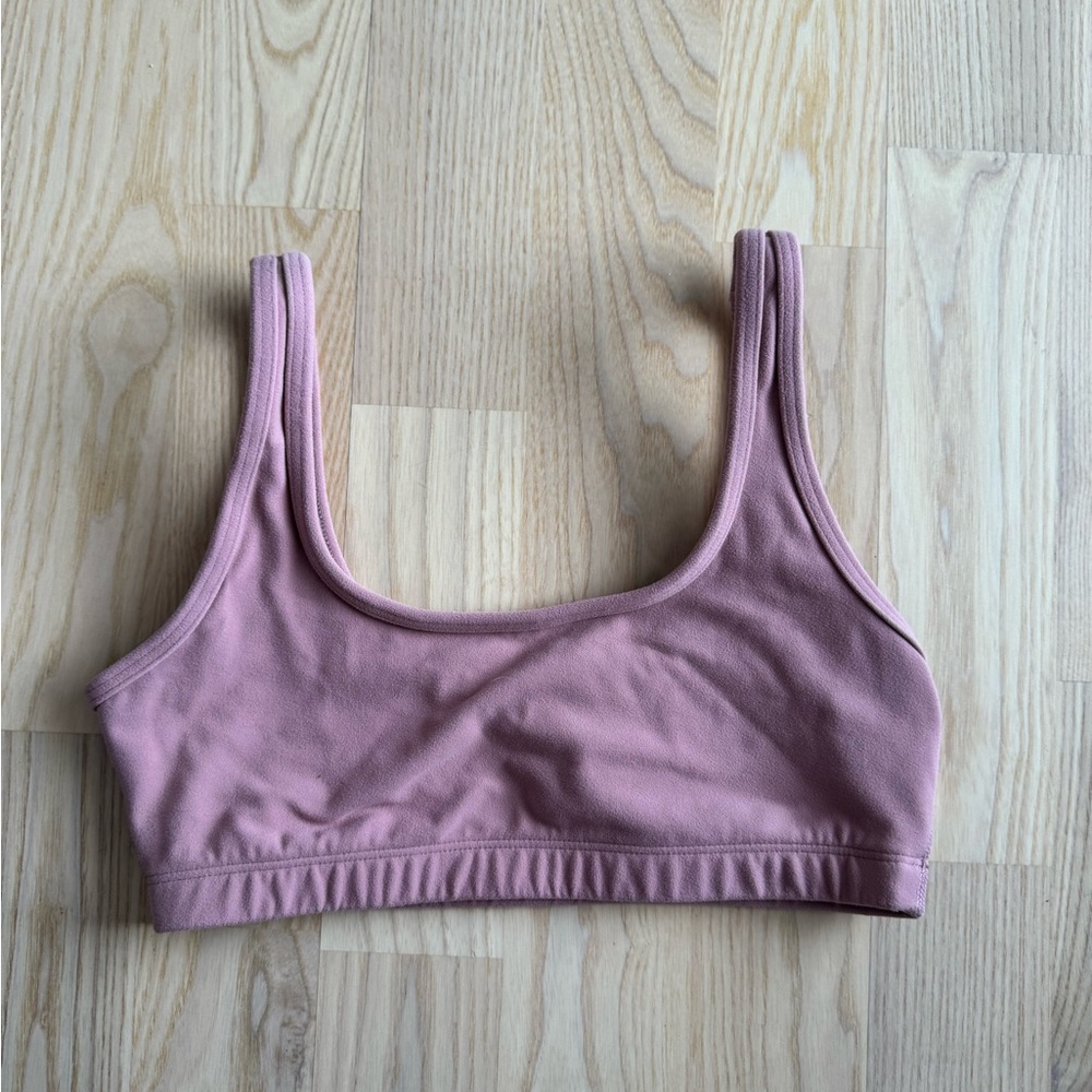 aritzia sports bra